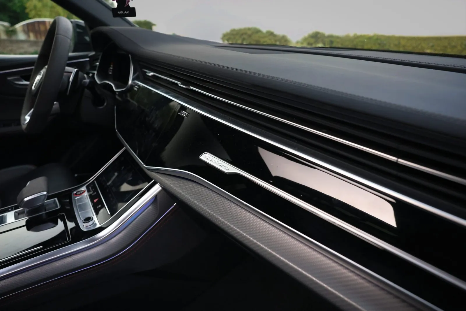 AUDI RSQ8