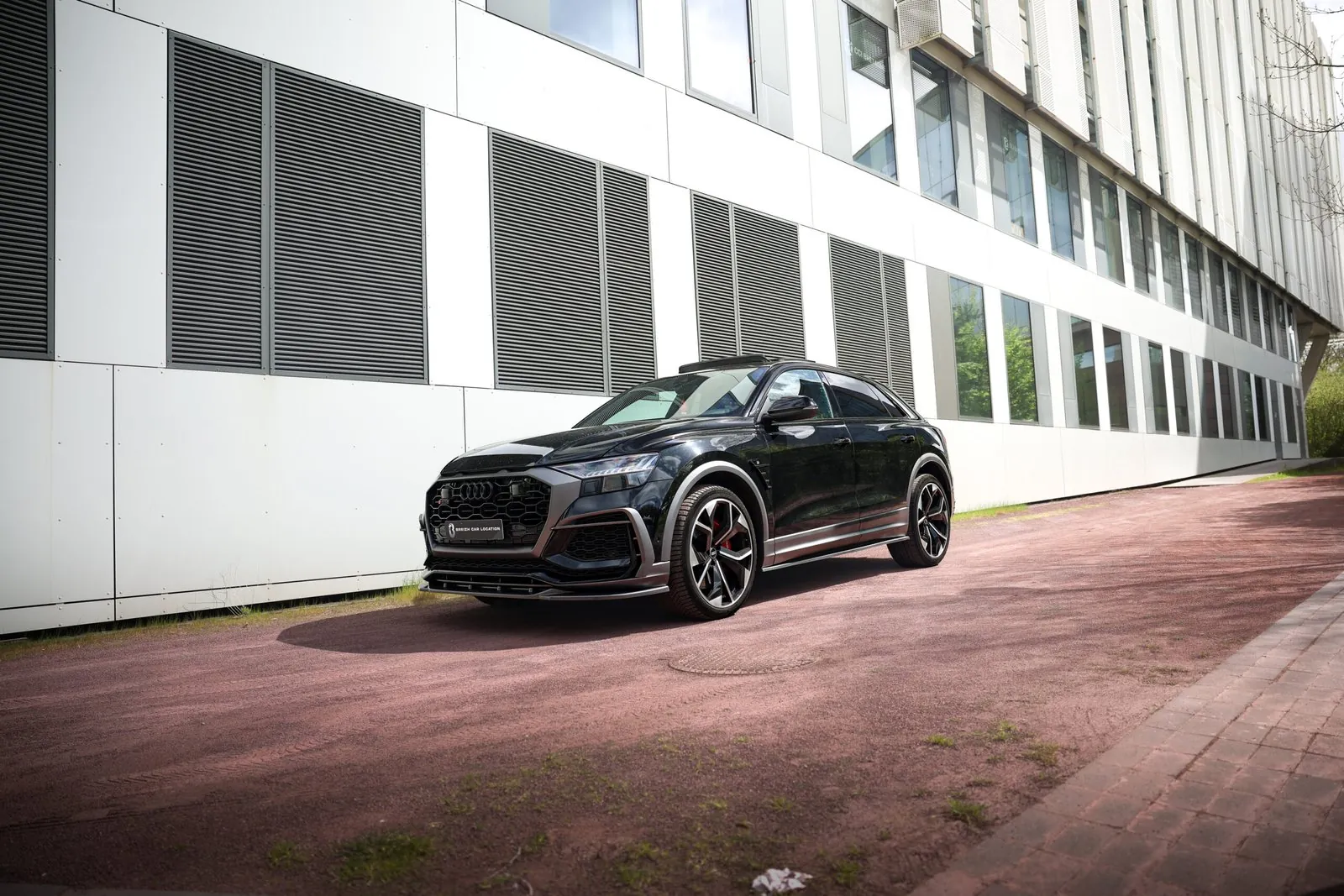 AUDI RSQ8