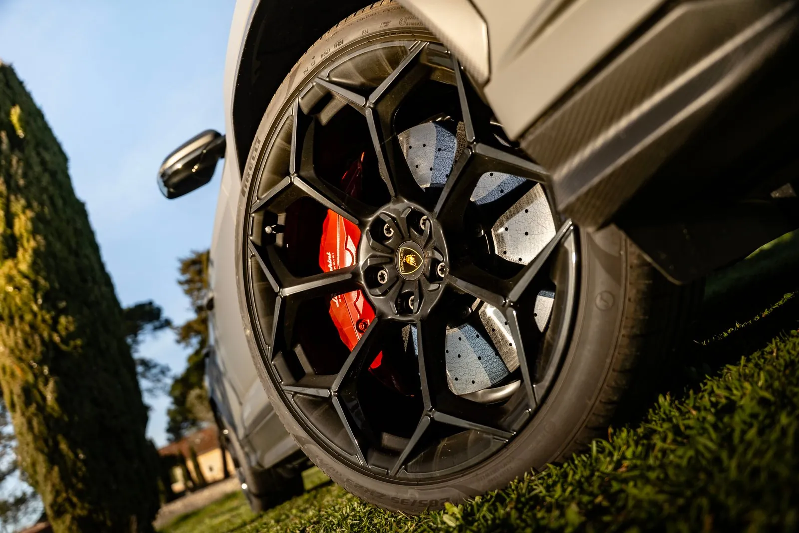 LAMBORGHINI URUS