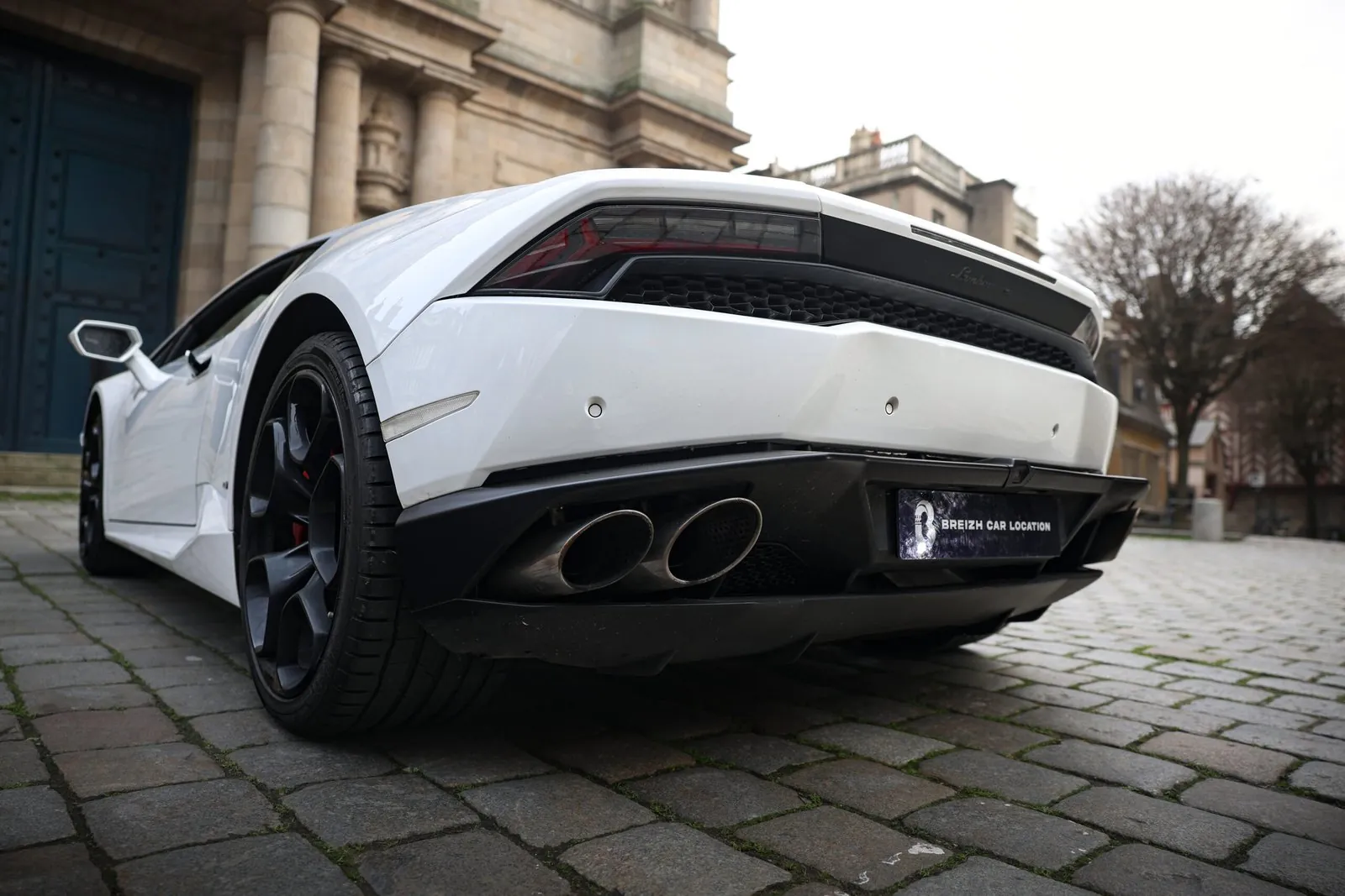 LAMBORGHINI HURACAN
