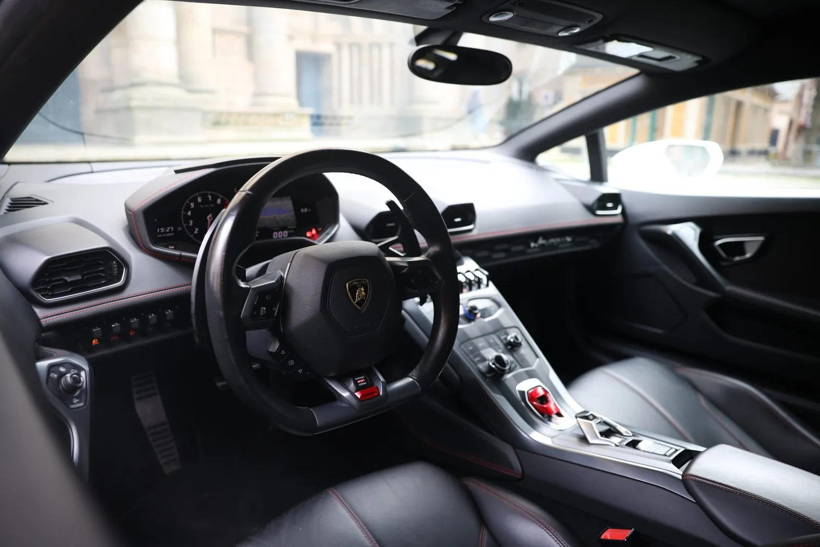 LAMBORGHINI HURACAN