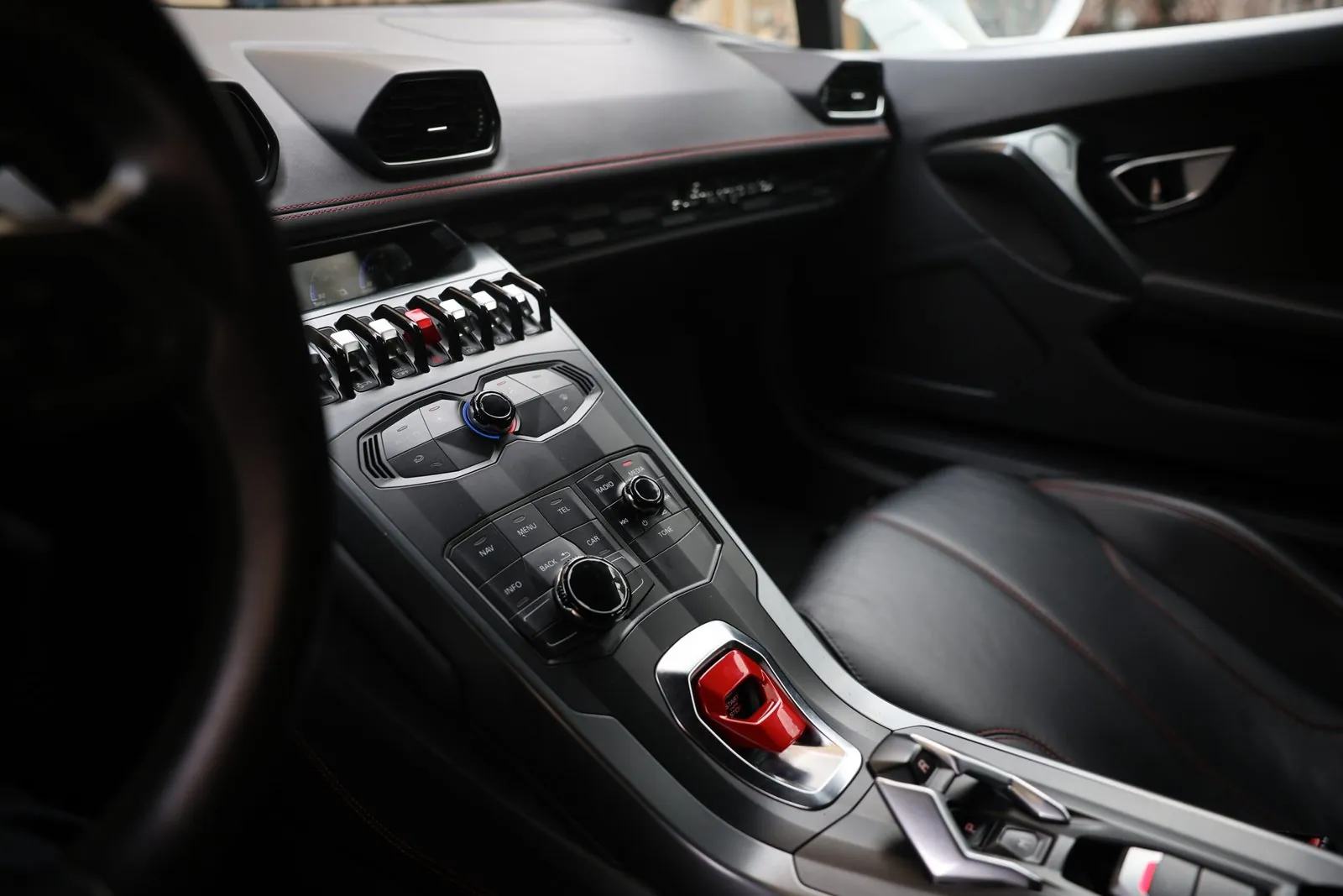 LAMBORGHINI HURACAN